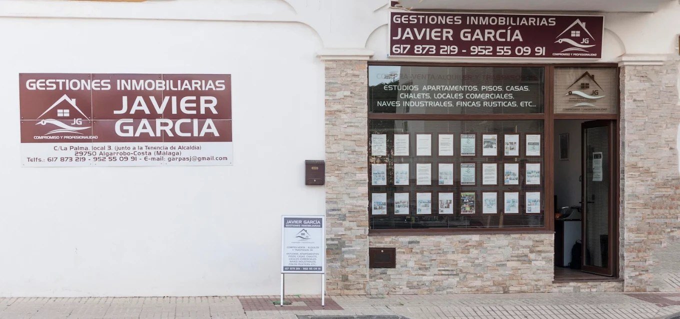 Oficina de Inmobiliaria Javier García en Algarrobo-Costa, Málaga